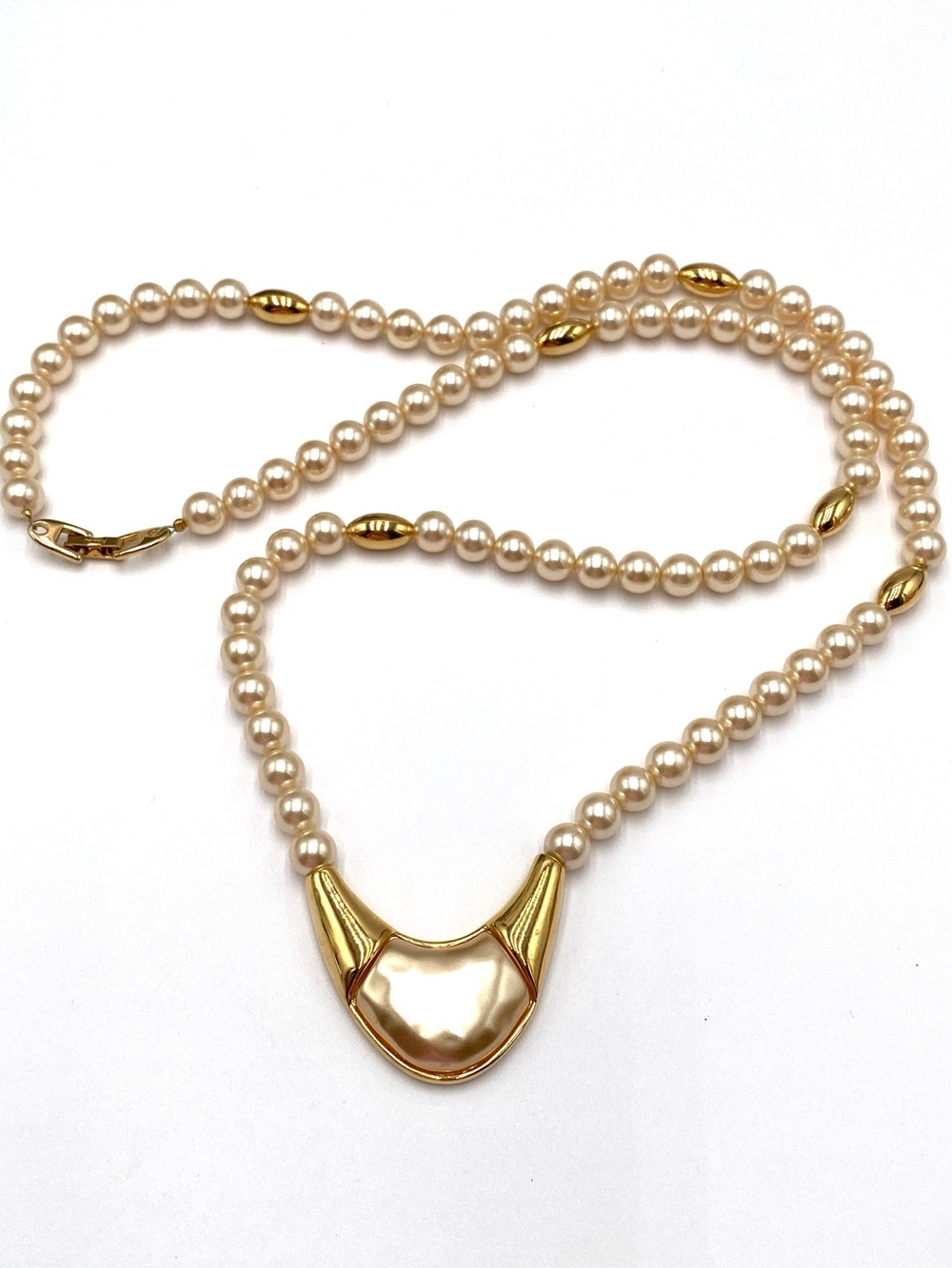 Napier Necklace White Faux Pearls Gold Tone Accent Pendant 28”